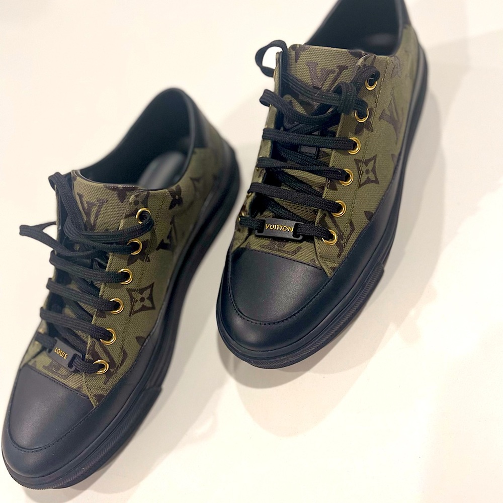 Louis Vuitton olive green sneakers - Picture 3 of 6